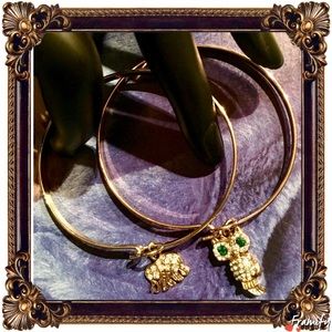 Express Set Of Two Dangle Golden Bracelet